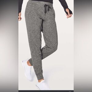 Lululemon Ready To Rulu Pant 29"
Heathered Deep Coal / Deep Coal